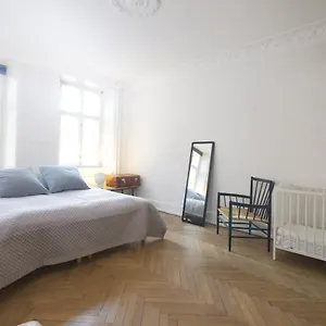 Lejlighed Lukket